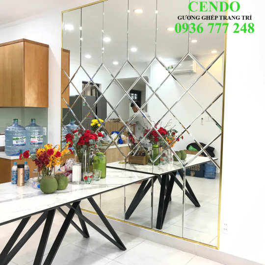 Kính Trang Trí 